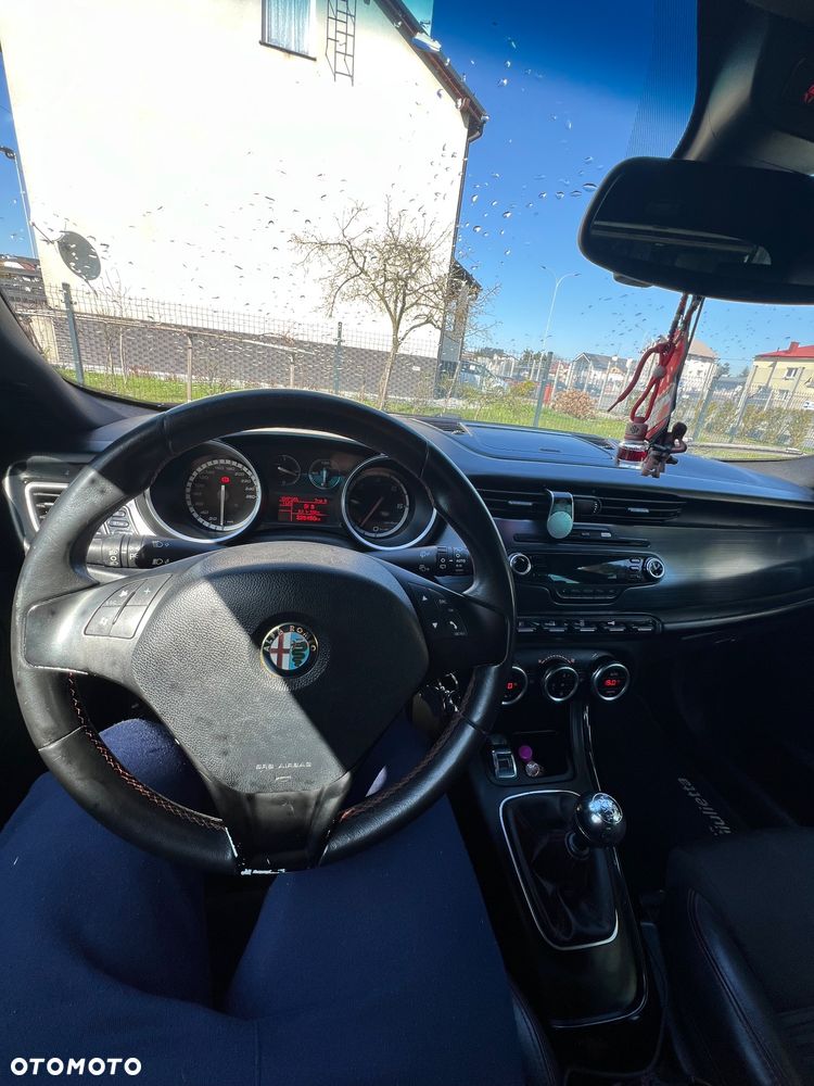 Alfa Romeo Giulietta 2.0 JTDM Distinctive - 12
