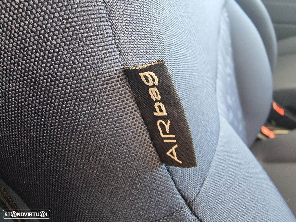 Fiat 500 1.0 Hybrid Lounge - 38