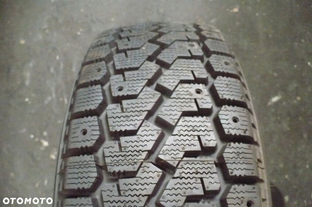 YOKOHAMA Guardex 700 Studdable 185/65R14 2018 NOWA - 1