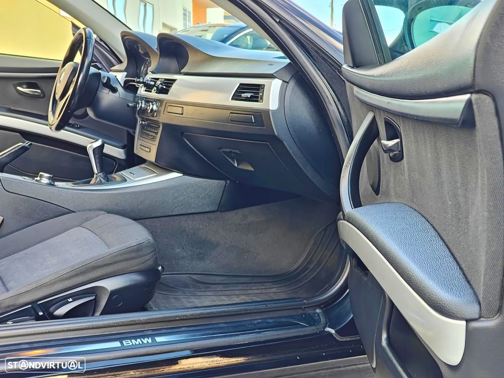BMW 320 d Coupe - 8