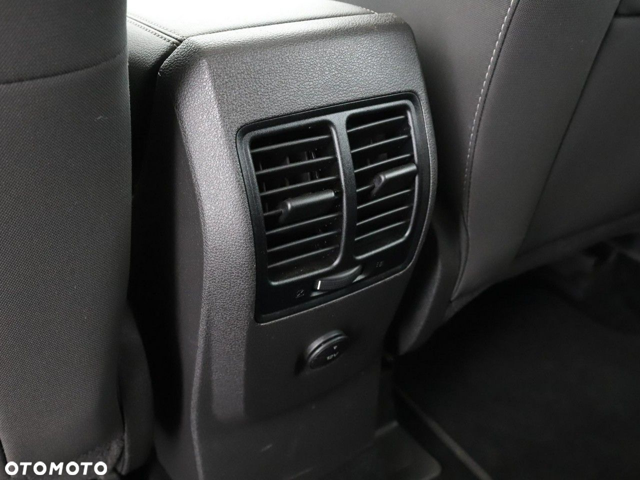 Ford Kuga 2.0 TDCi AWD Edition - 34