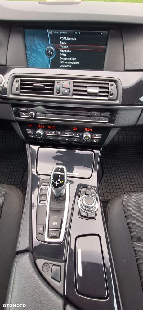BMW Seria 5 520d Sport-Aut - 12