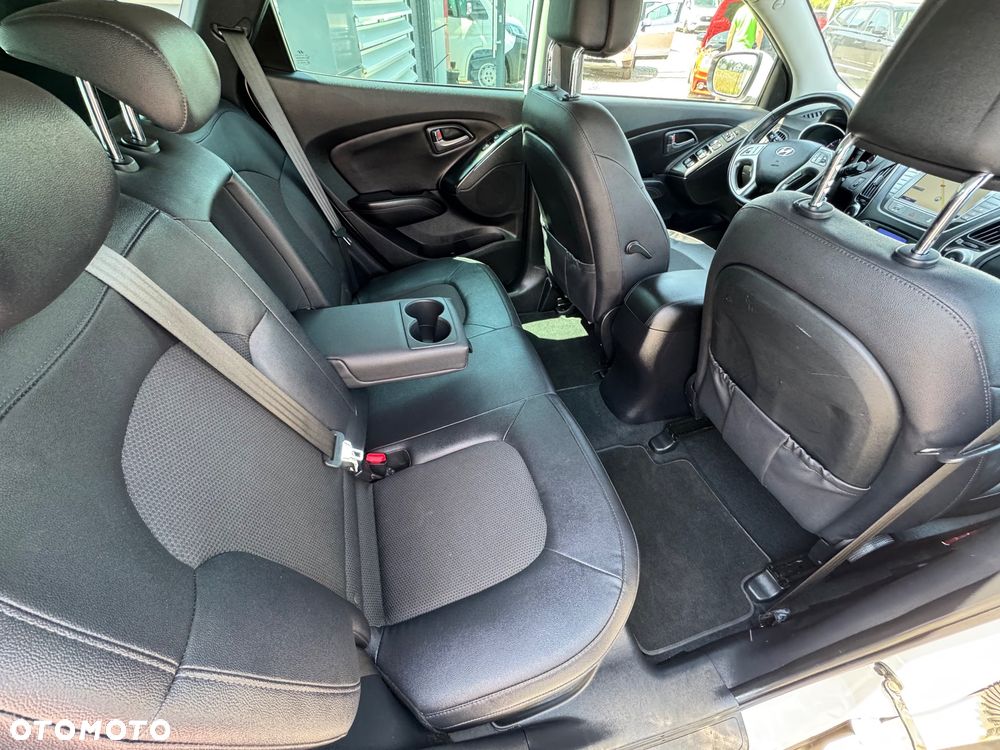 Hyundai ix35 1.6 2WD Fifa World Cup Edition - 15