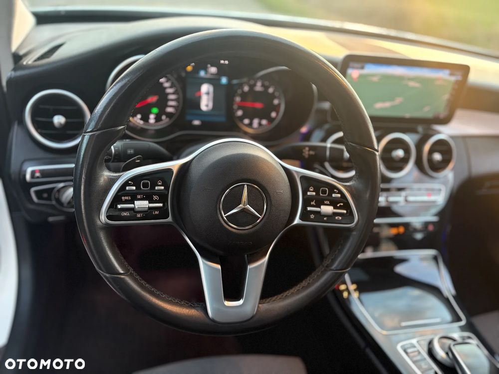 Mercedes-Benz Klasa C 220 d 9G-TRONIC - 31