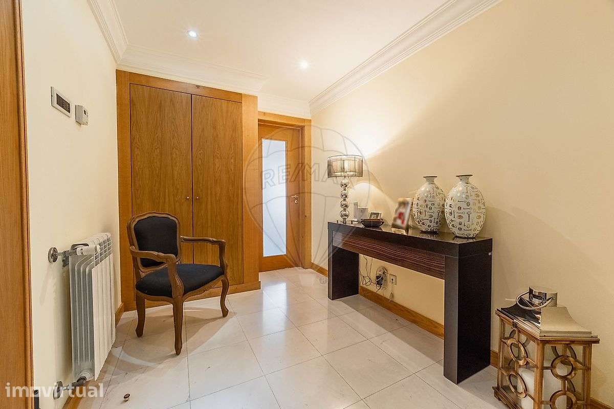 Apartamento T4 para venda - Grande imagem: 3/50