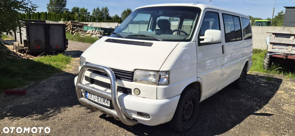 Volkswagen Multivan - 1