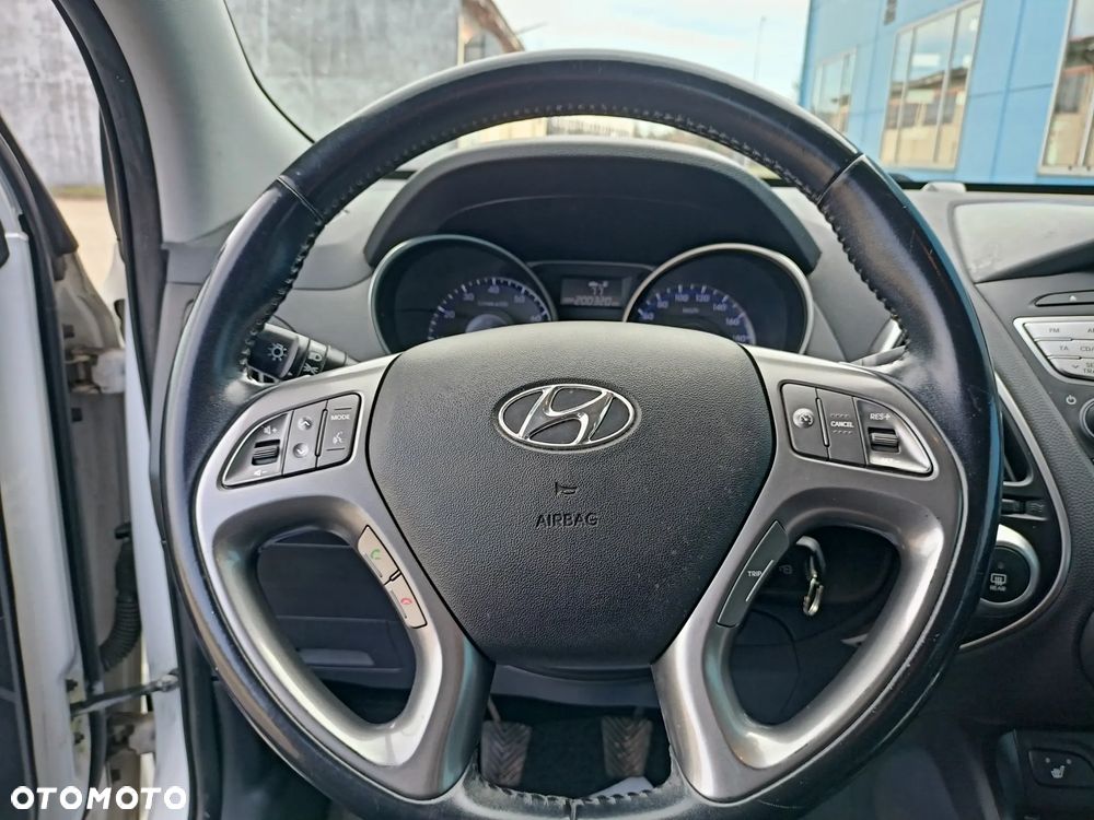 Hyundai ix35 2.0 4WD Premium - 23