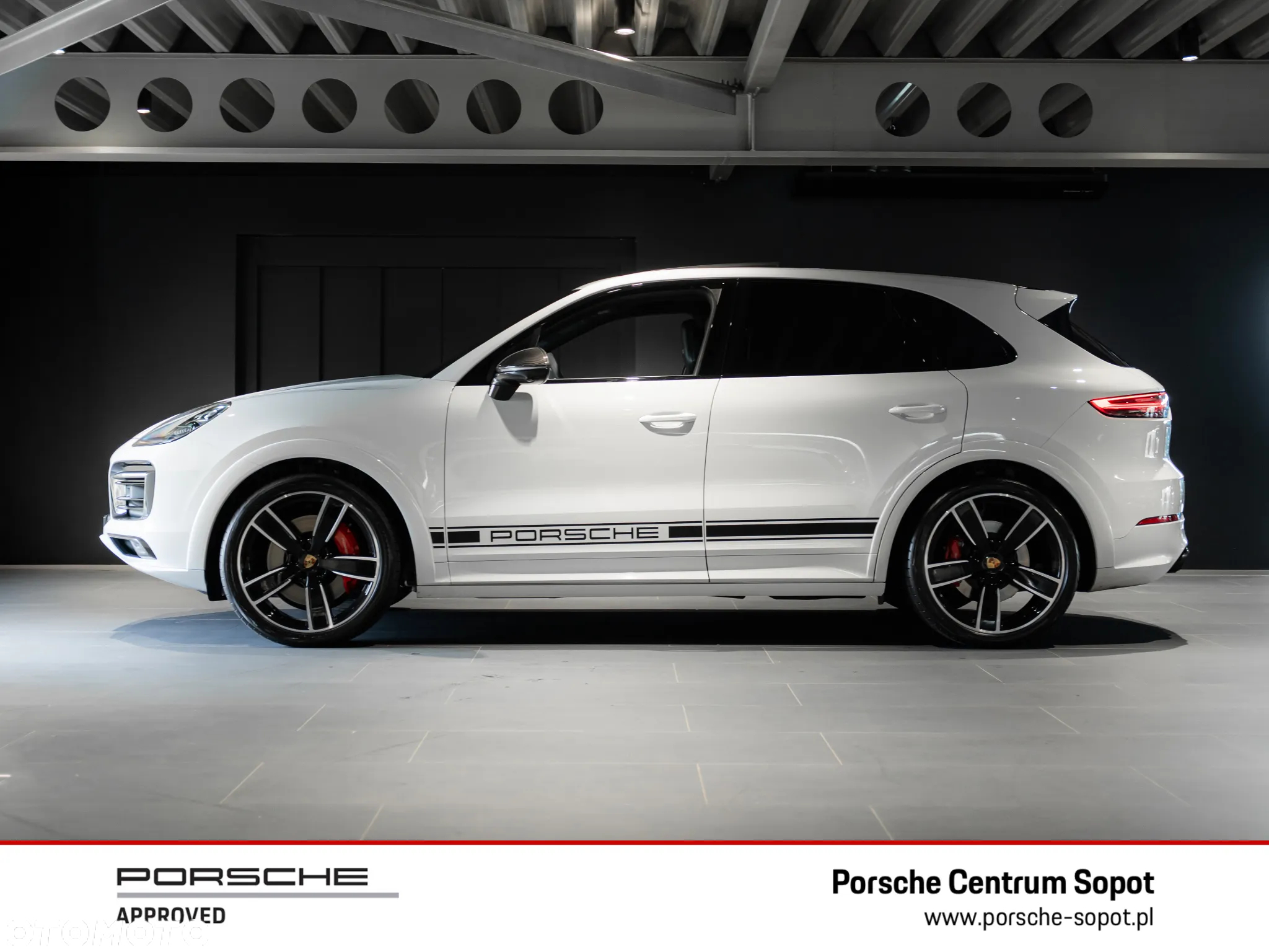 Porsche Cayenne GTS - 2