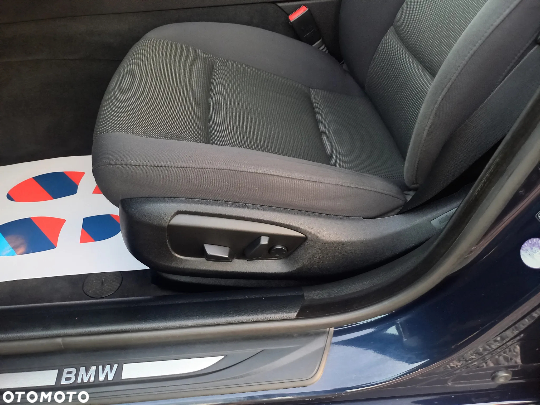 BMW Seria 5 520d Touring - 38