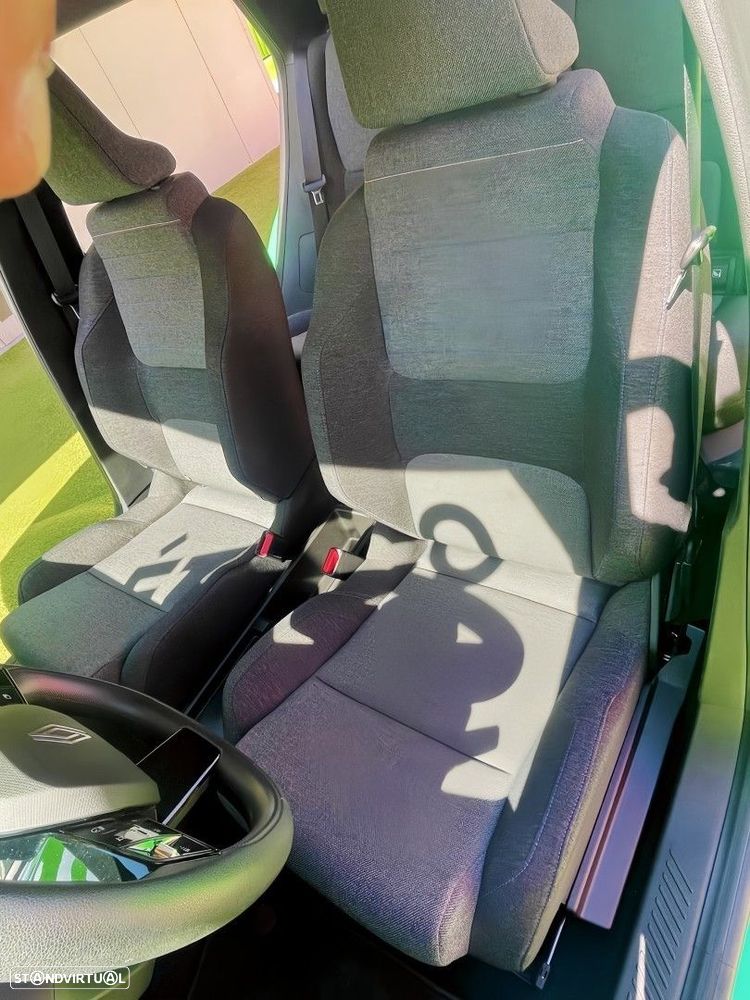 Renault 5 E-Tech 40 kWh Evolution Autonomia Urbana - 32
