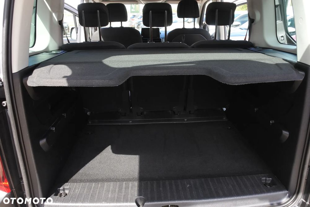 Citroën Berlingo XL PureTech 110 SHINE - 17