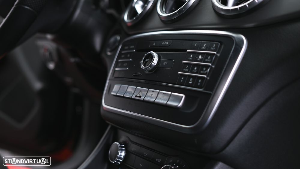 Mercedes-Benz CLA 200 d Shooting Brake Urban Aut. - 37