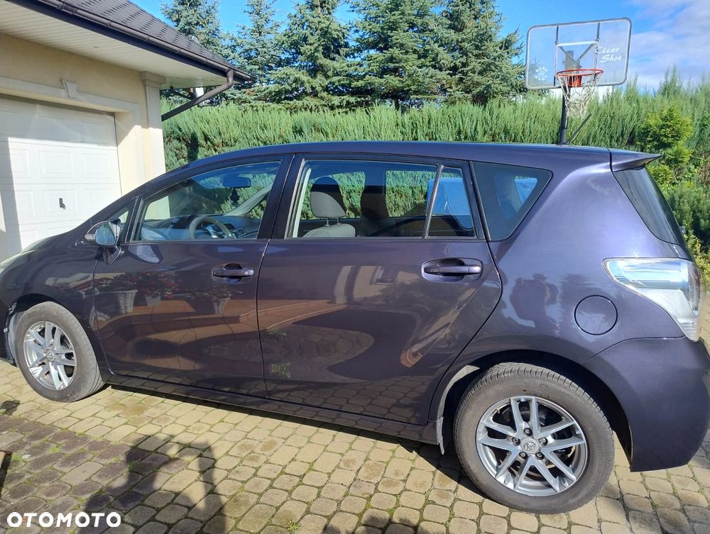 Toyota Verso - 2
