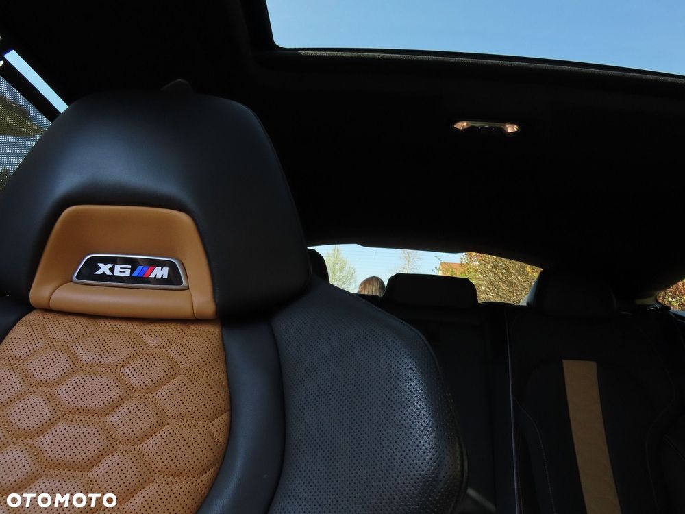 BMW X6M - 40