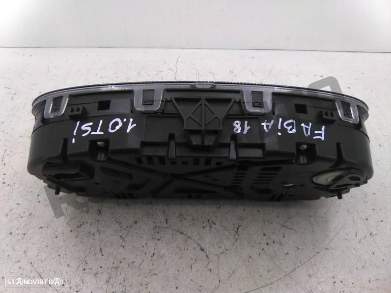 Quadrante 6v092_0740c Skoda Fabia Iii (nj) [2014_2019] 1.0 Tsi - 4