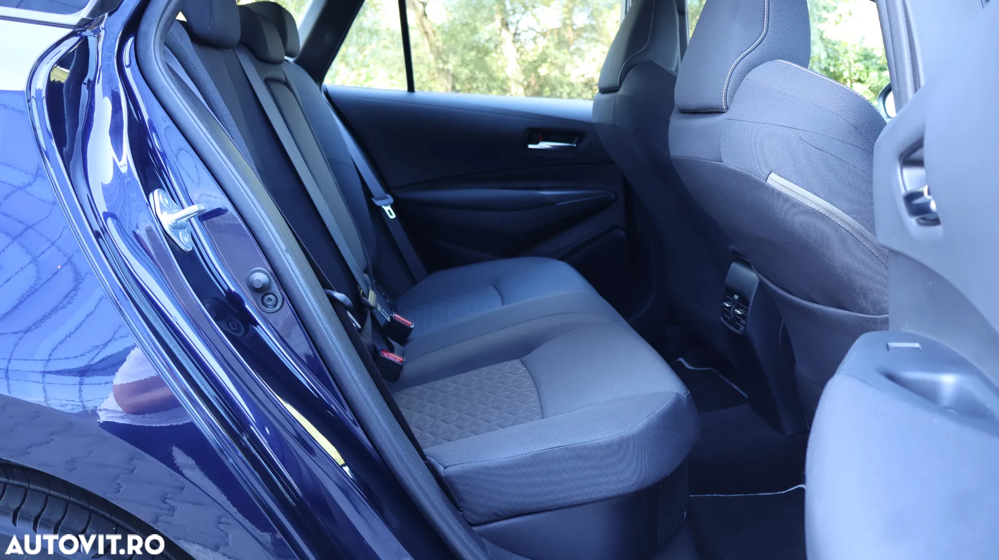 Toyota Corolla 1.8 Hybrid Touring Sports Business Edition - 11