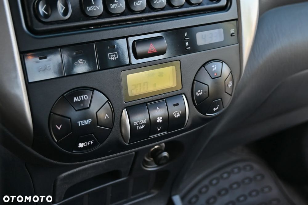 Toyota RAV4 2.0 VVT-i Sol - 34