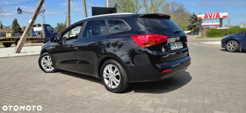 Kia Ceed 1.4 CVVT Dream-Team Edition - 9