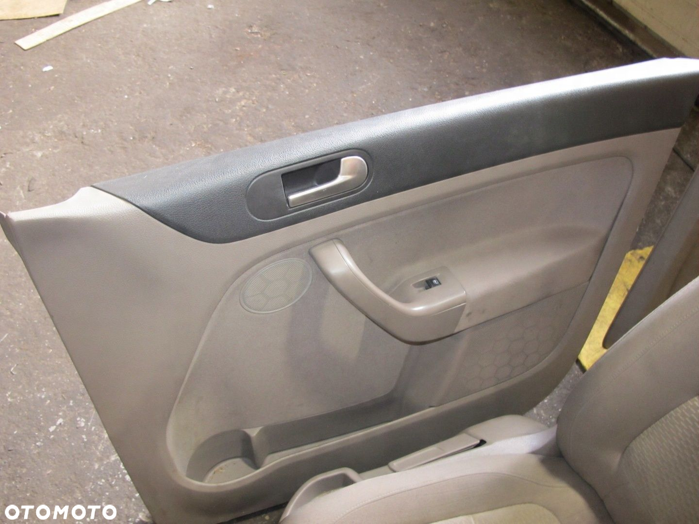 VW GOLF PLUS FOTELE KANAPA BOCZKI DRZWI KPL EU - 4