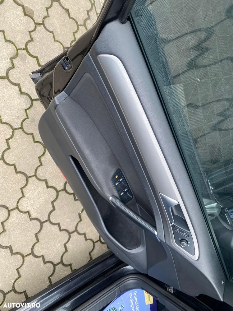 Volkswagen Golf - 25