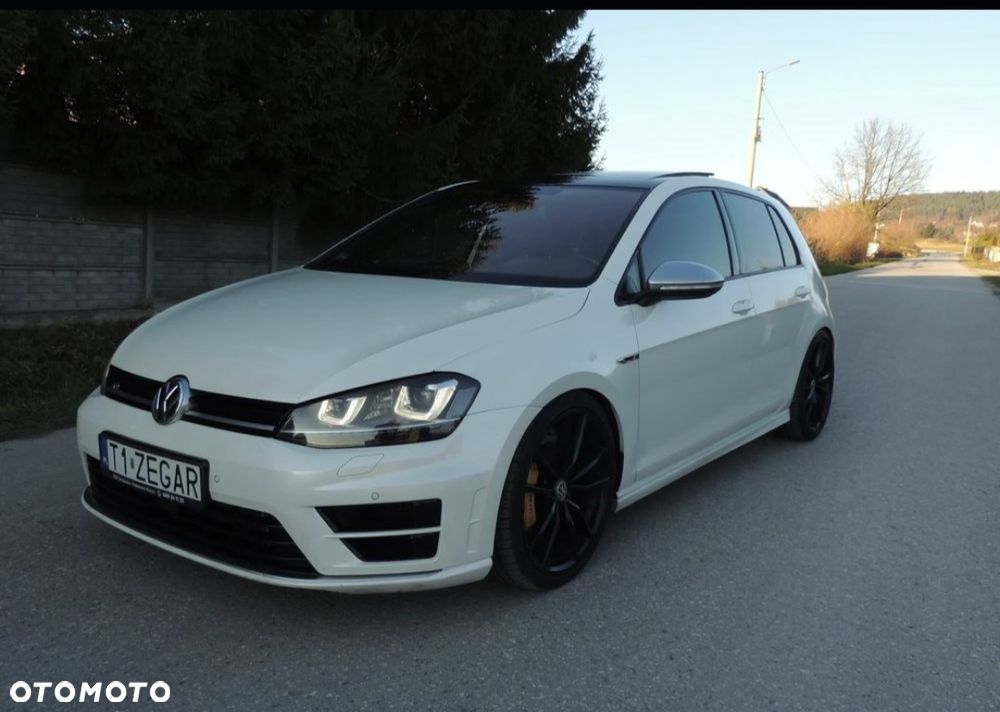 Volkswagen Golf - 1