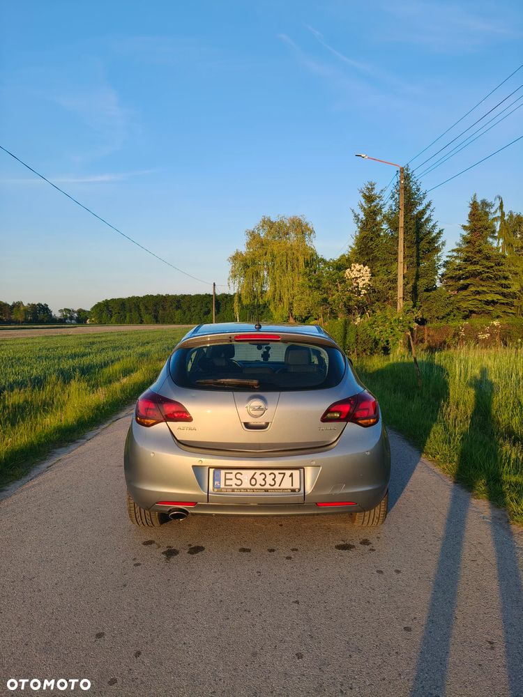 Opel Astra 1.4 T Cosmo - 6
