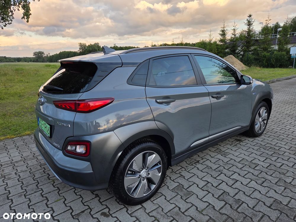 Hyundai Kona 64kWh Premium - 3