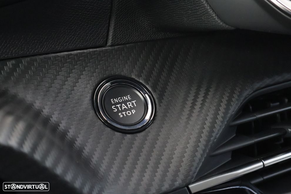 Peugeot e-2008 54 kWh GT - 11