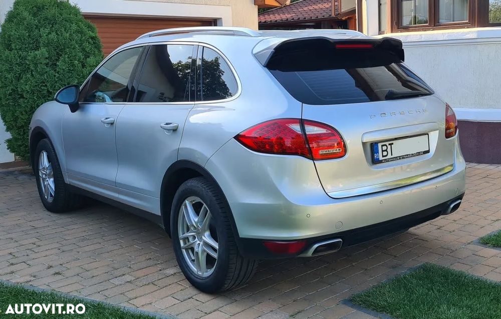 Porsche Cayenne - 2