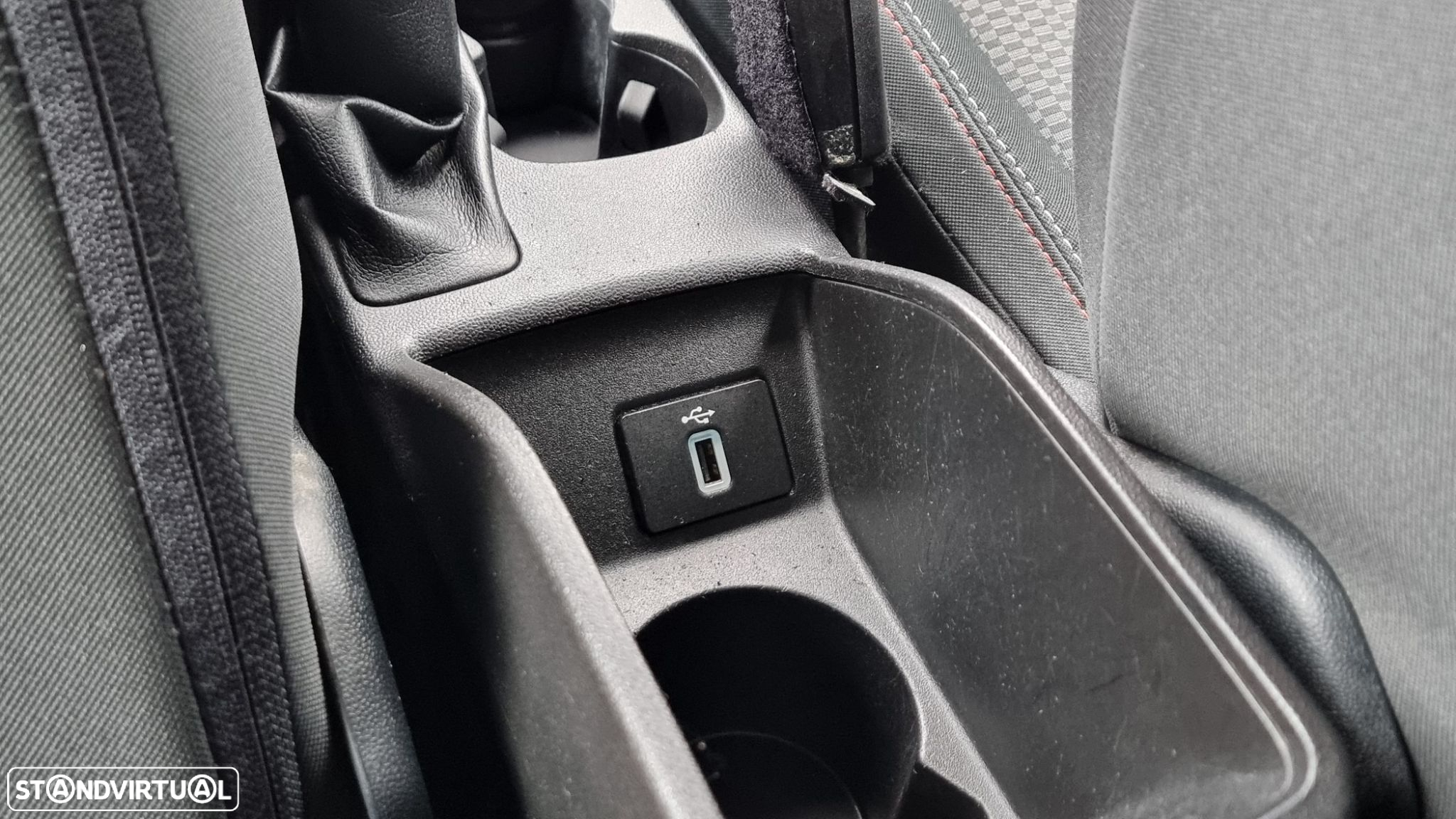 Ford Fiesta 1.0 EcoBoost ST-Line - 13