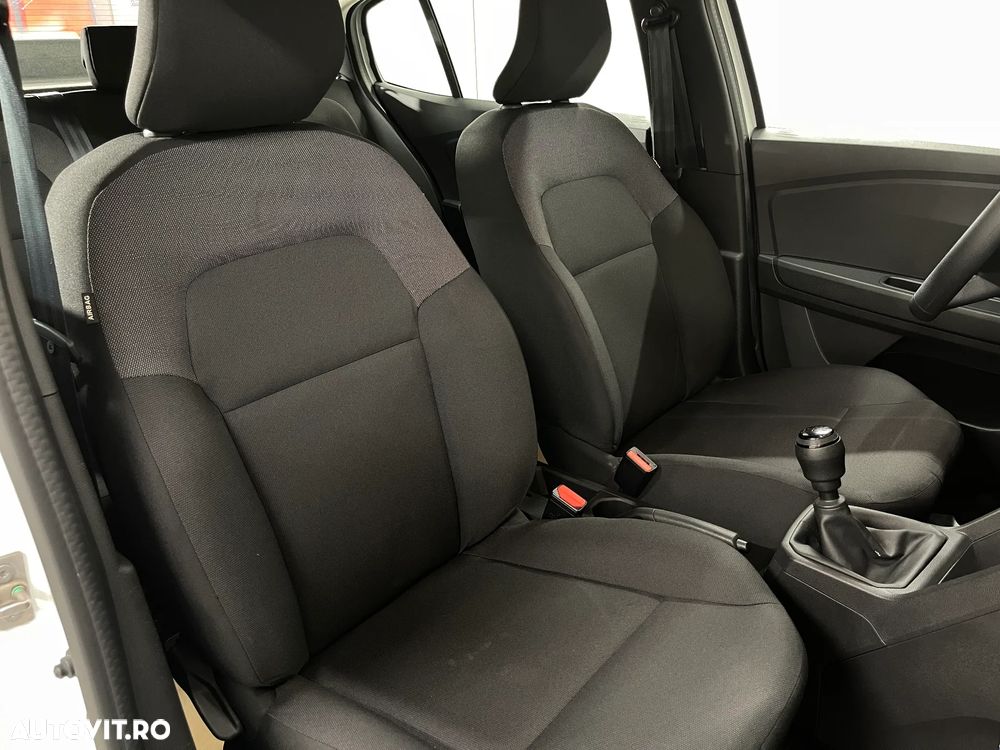 Dacia Logan TCe 90 Essential - 10