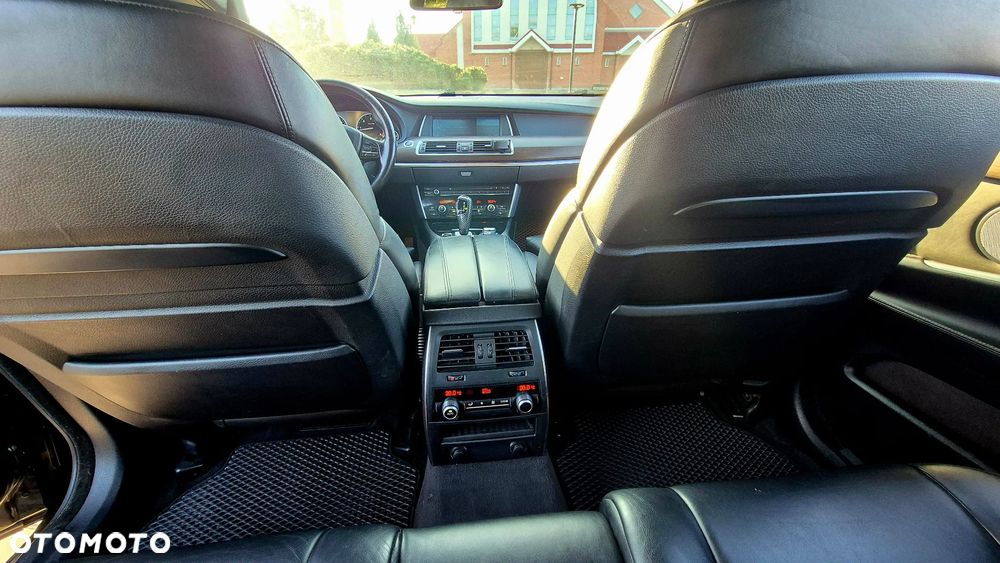 BMW 5GT 535d xDrive - 14