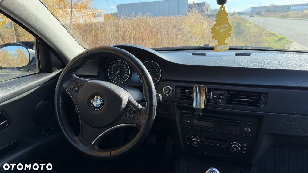 BMW Seria 3 325i - 9