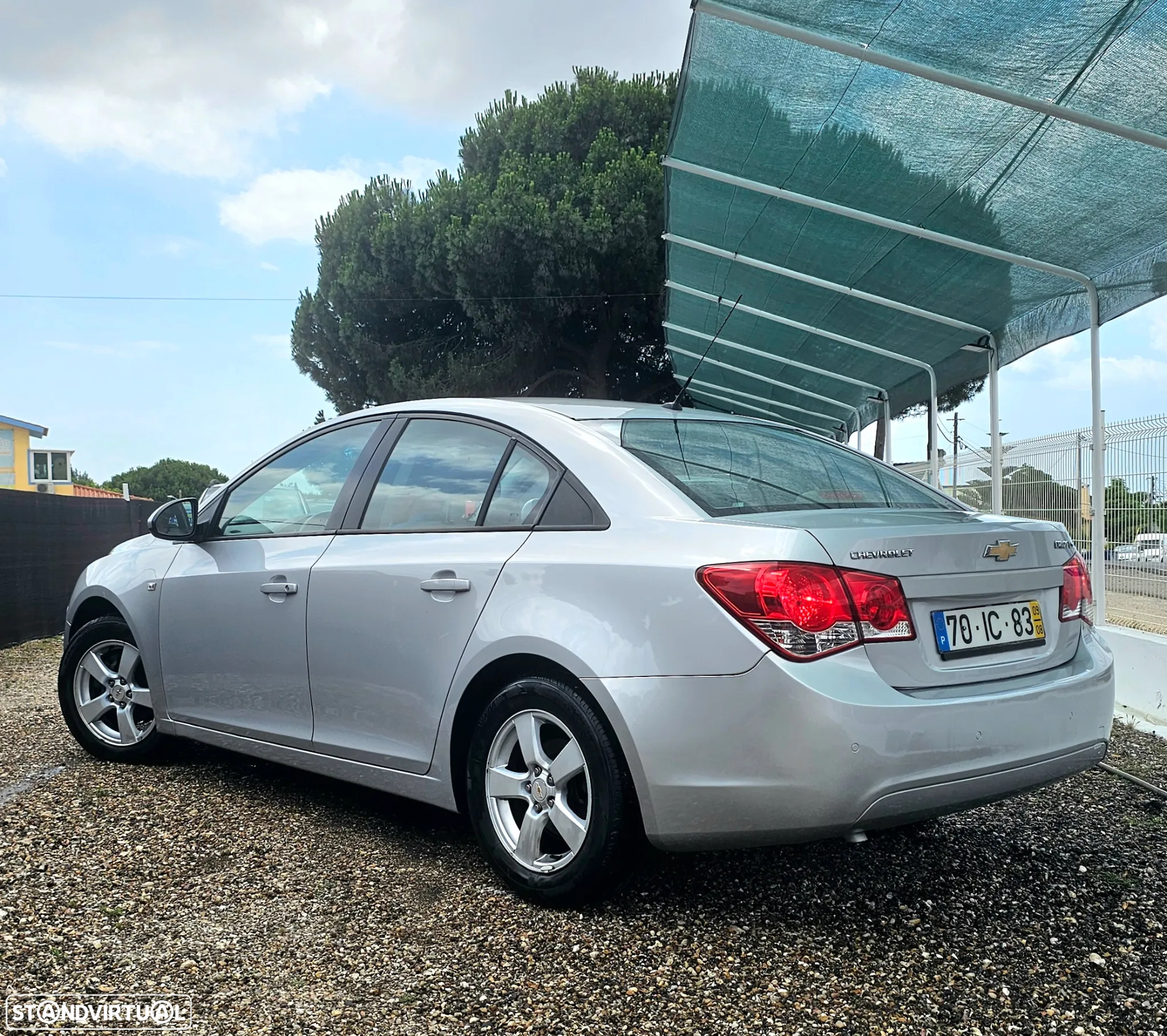 Chevrolet Cruze 1.6 LS - 3