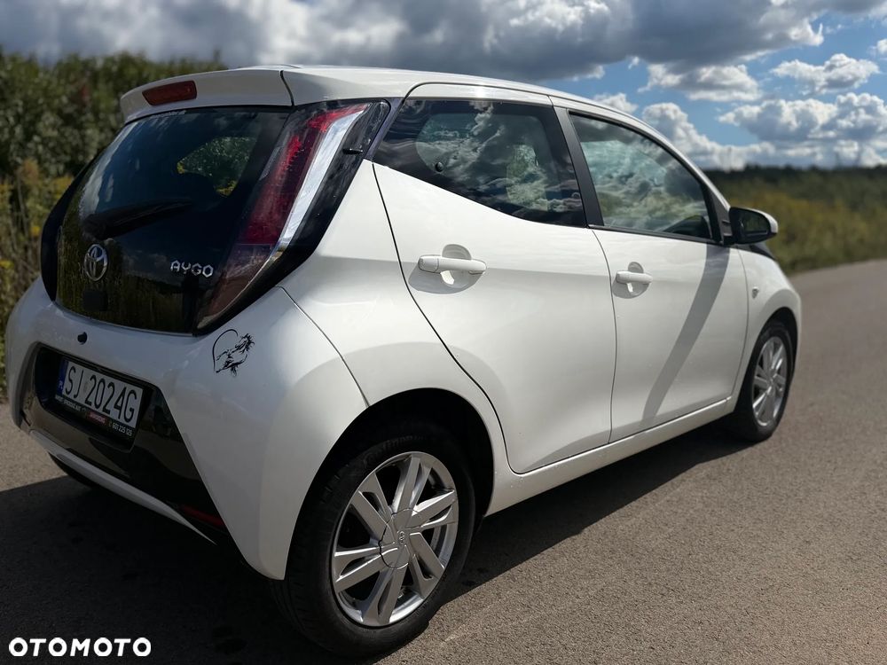 Toyota Aygo x-clusiv - 21