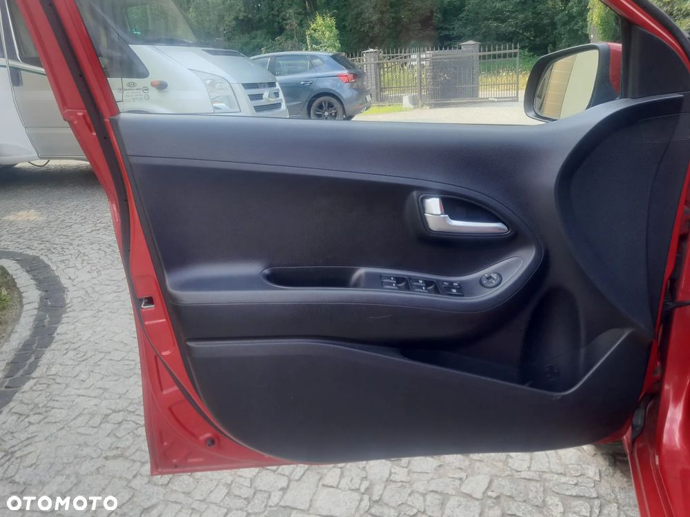 Kia Picanto 1.0 ISG Fifa World Cup Edition - 13