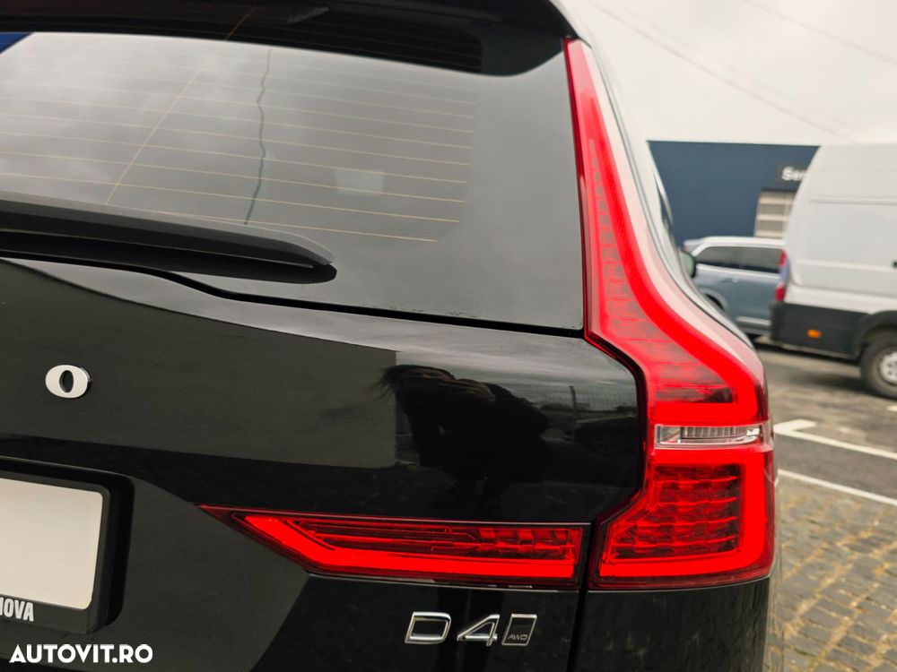 Volvo XC 60 D4 AWD Momentum - 35