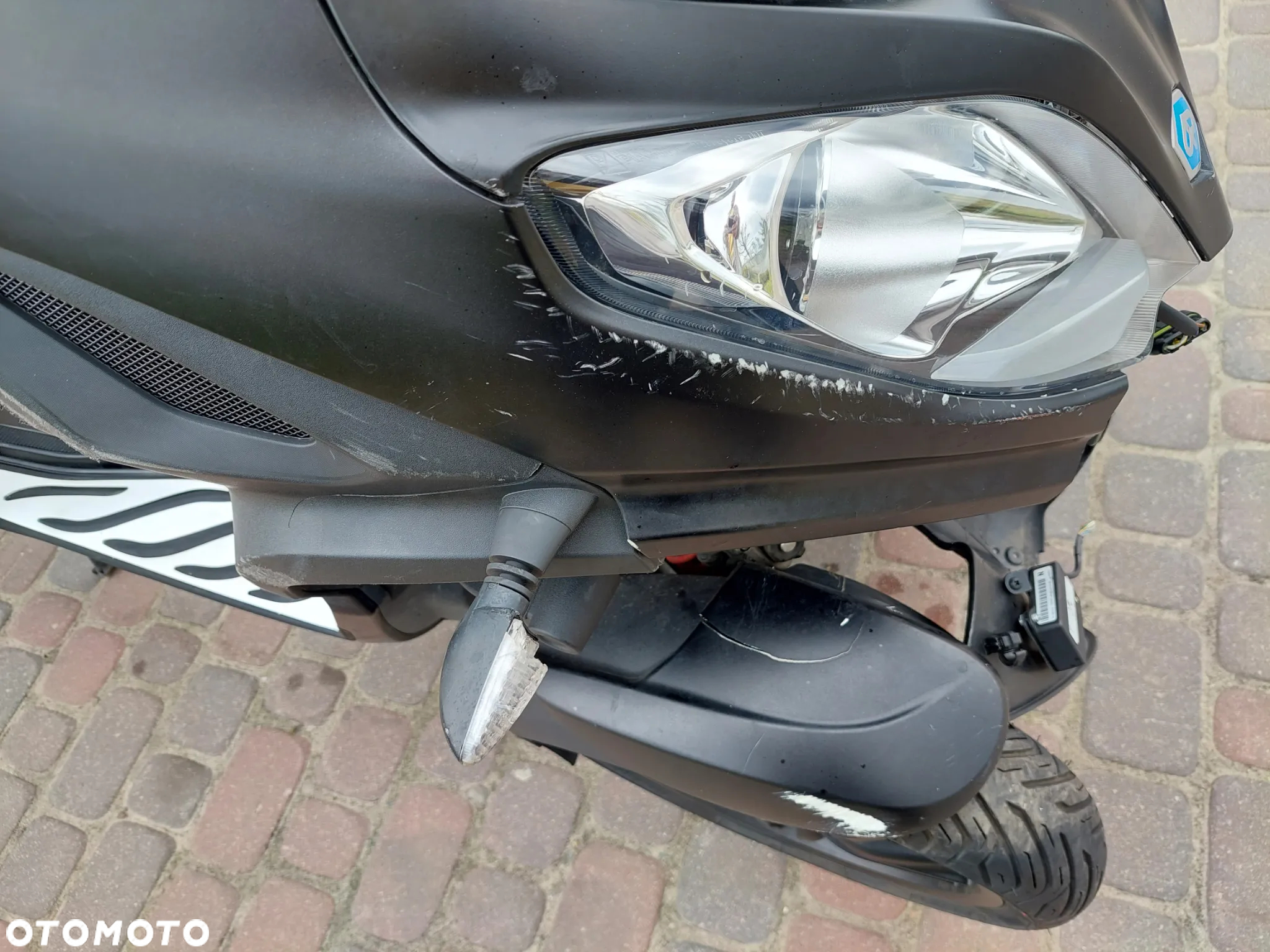 Piaggio MP-3 - 13