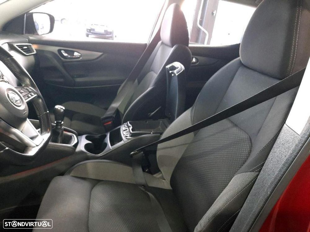 Nissan Qashqai 1.5 dCi N-Connecta J18 - 11