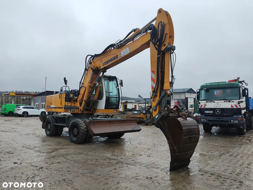 Liebherr A904C - 2
