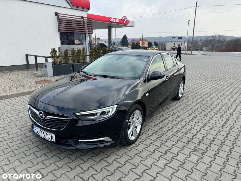 Opel Insignia - 1