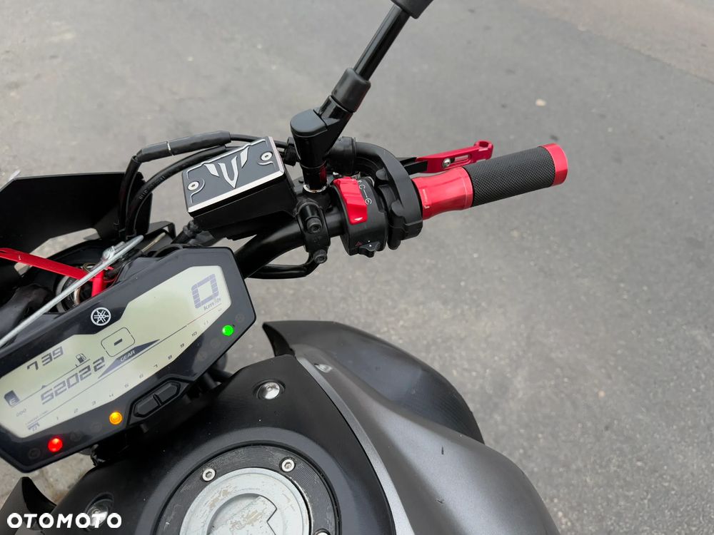 Yamaha MT - 24