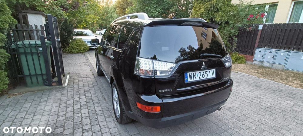 Mitsubishi Outlander 2.4 4WD CVT Instyle - 4