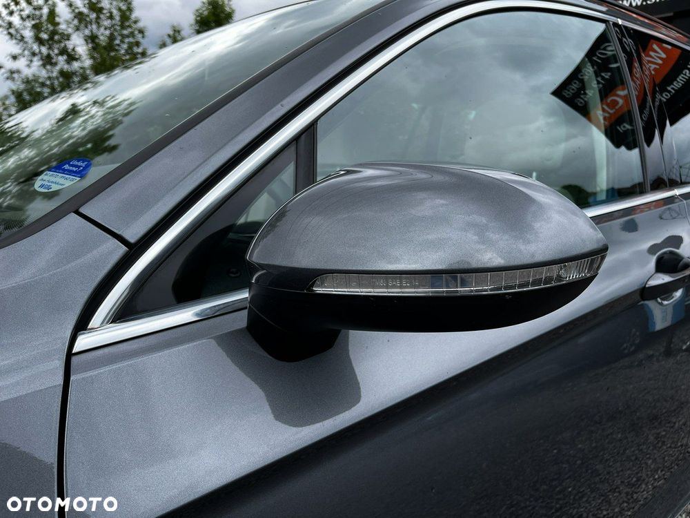 Volkswagen Passat Variant - 16