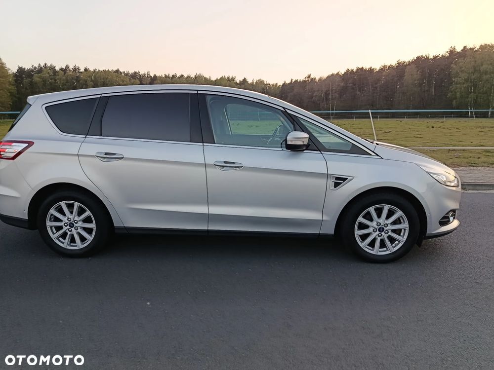 Ford S-Max - 32