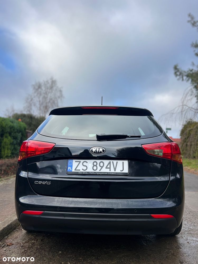 Kia Ceed 1.4 CVVT Dream Team Edition - 10