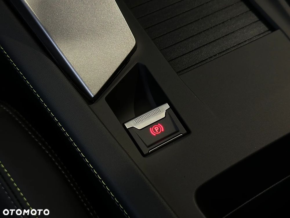 Peugeot 308 1.2 mHEV GT S&S e-DCS6 - 24