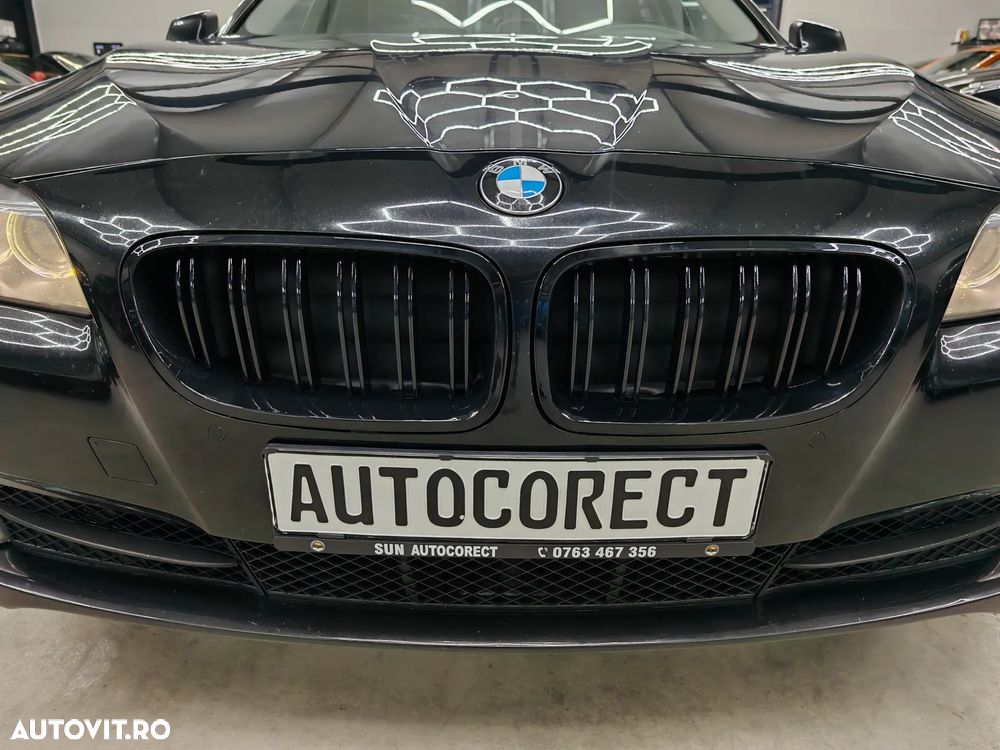 BMW Seria 5 525d xDrive Touring Sport-Aut. - 30