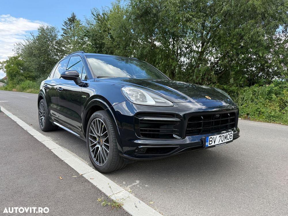 PORSCHE Cayenne 2022