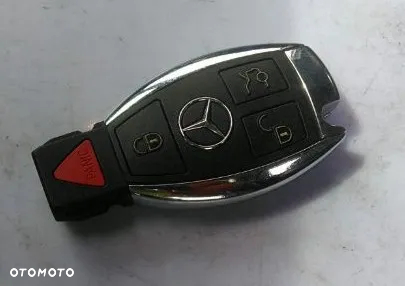 Mercedes-Benz GLA 250 4Matic 7G-DCT - 26